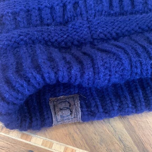 Navy Blue Knit Beanie Women’s Winter Hat - Picture 5 of 5